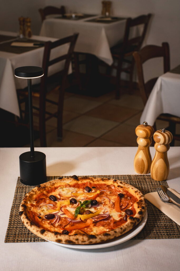 Pizza al forno a legna